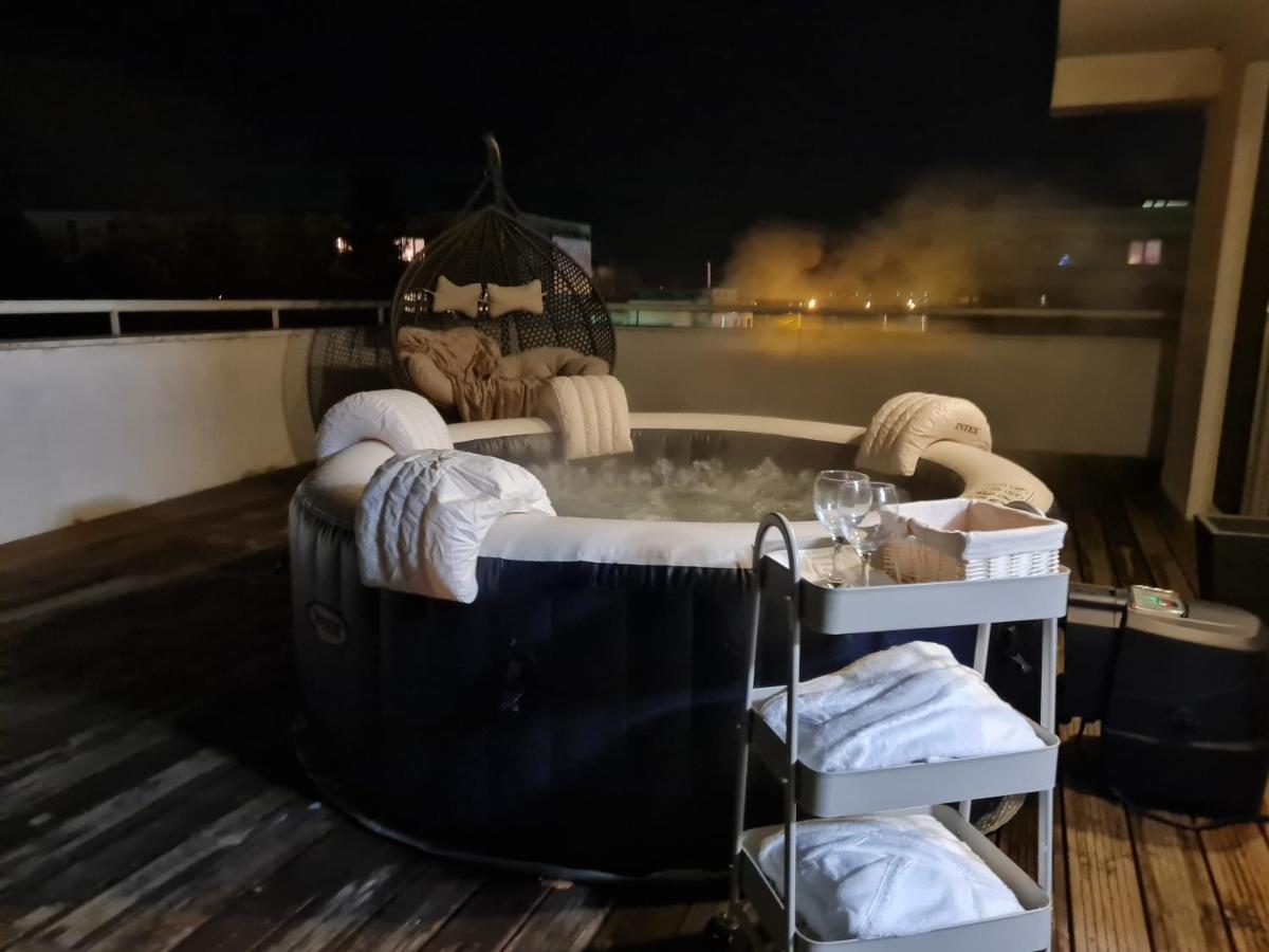 Arad Wellness Apartamento Exterior foto